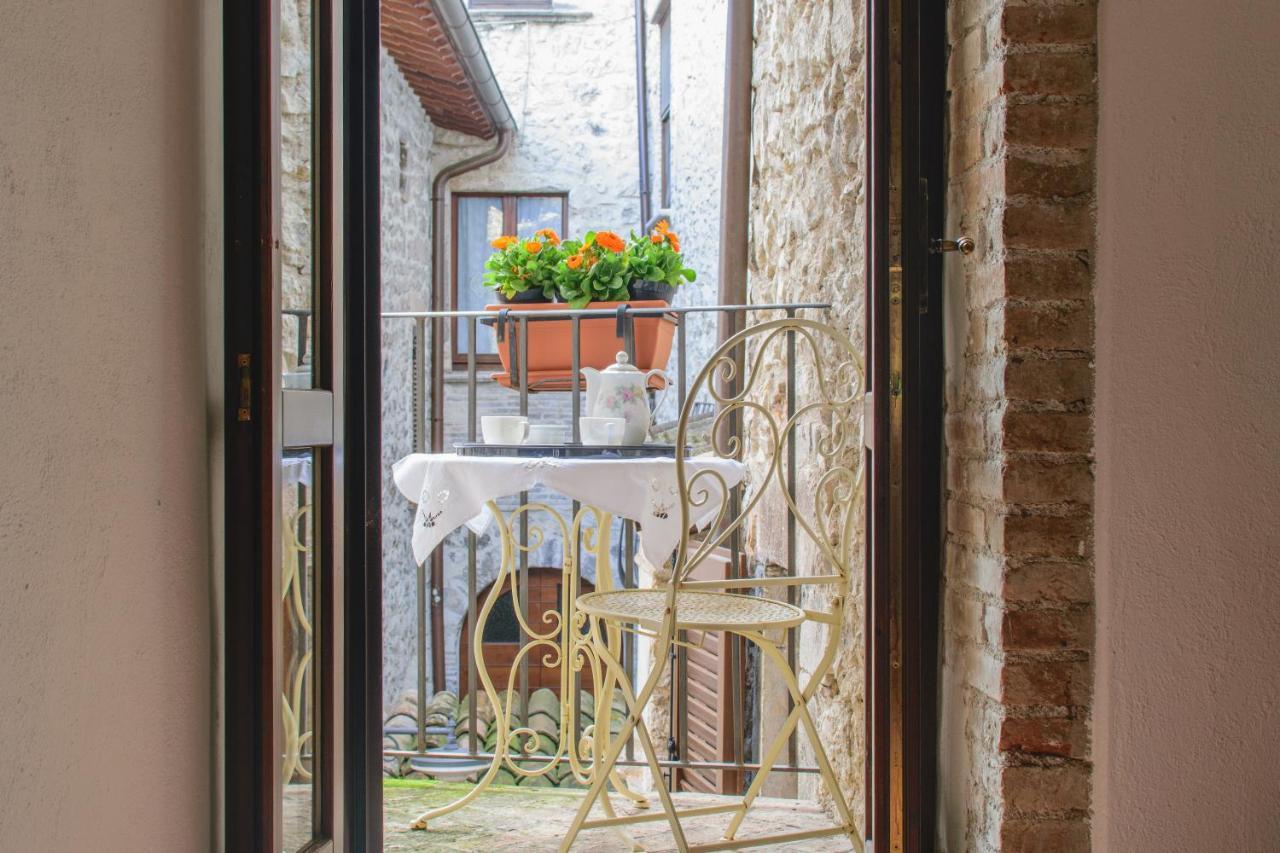 Апарт отель Borgo San Valentino Arrone Экстерьер фото