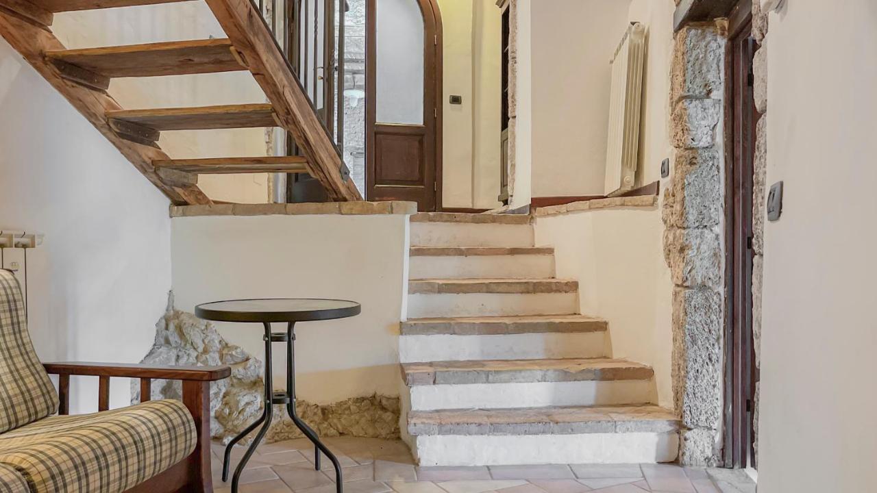 Апарт отель Borgo San Valentino Arrone Экстерьер фото