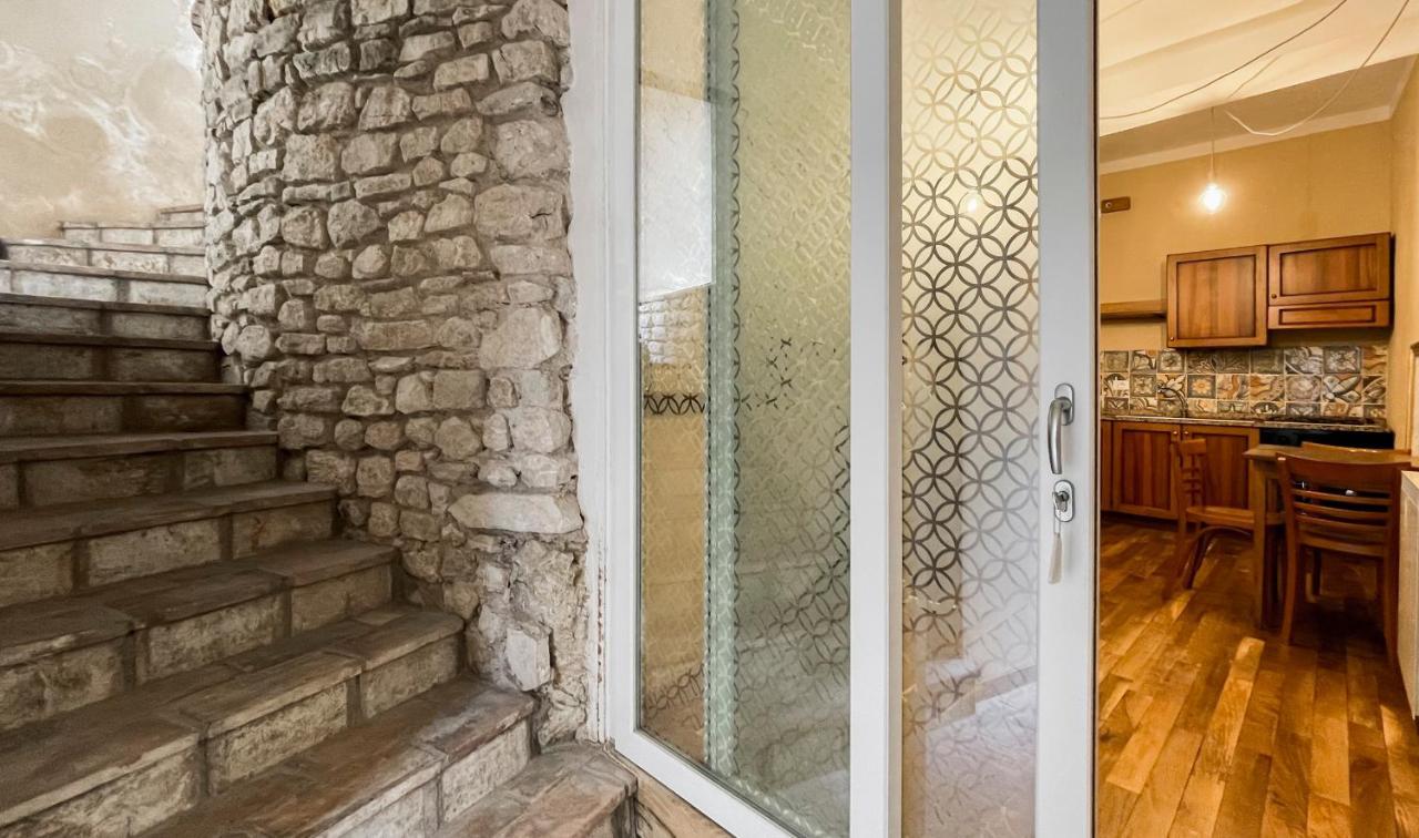 Апарт отель Borgo San Valentino Arrone Экстерьер фото