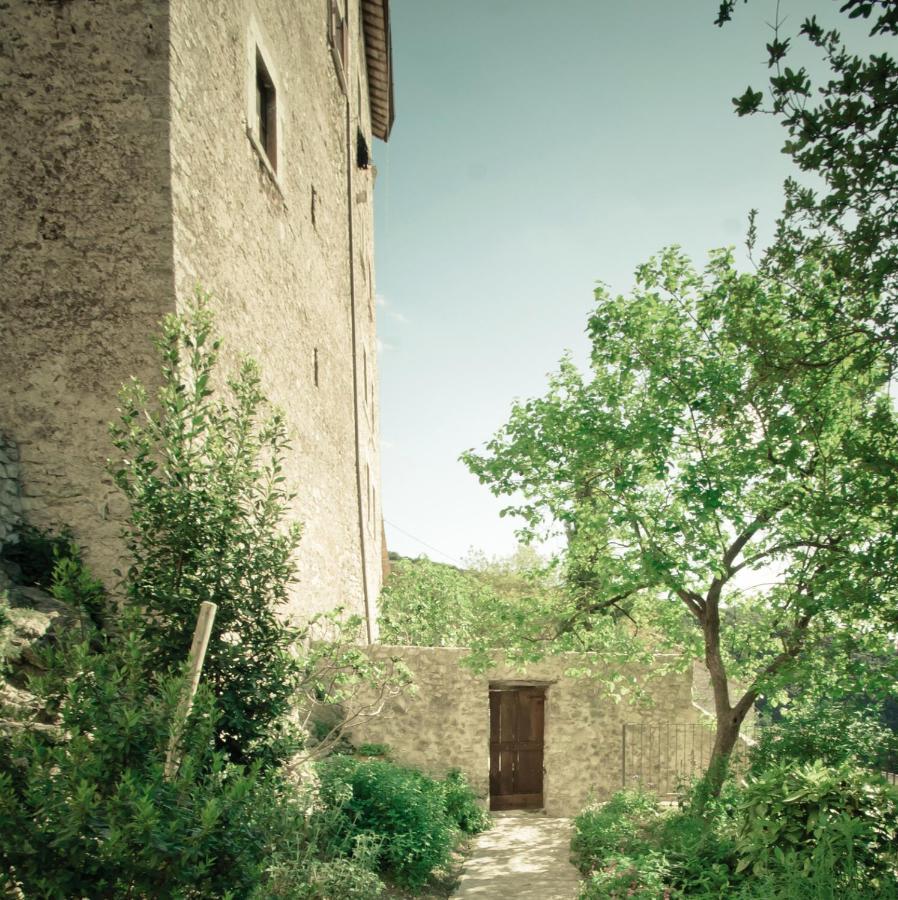 Апарт отель Borgo San Valentino Arrone Экстерьер фото